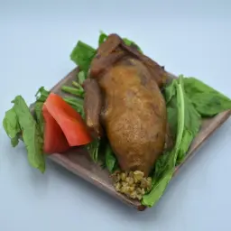 حمام محشي بالأرز أو الفريك